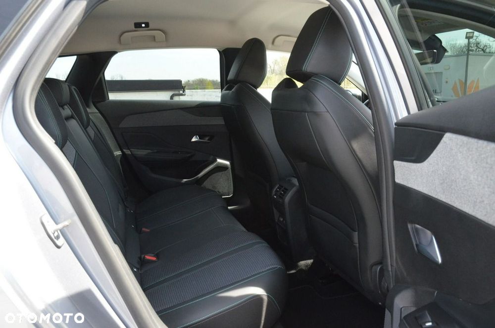 Peugeot 308 1.5 BlueHDi Allure Pack S&S EAT8 - 33