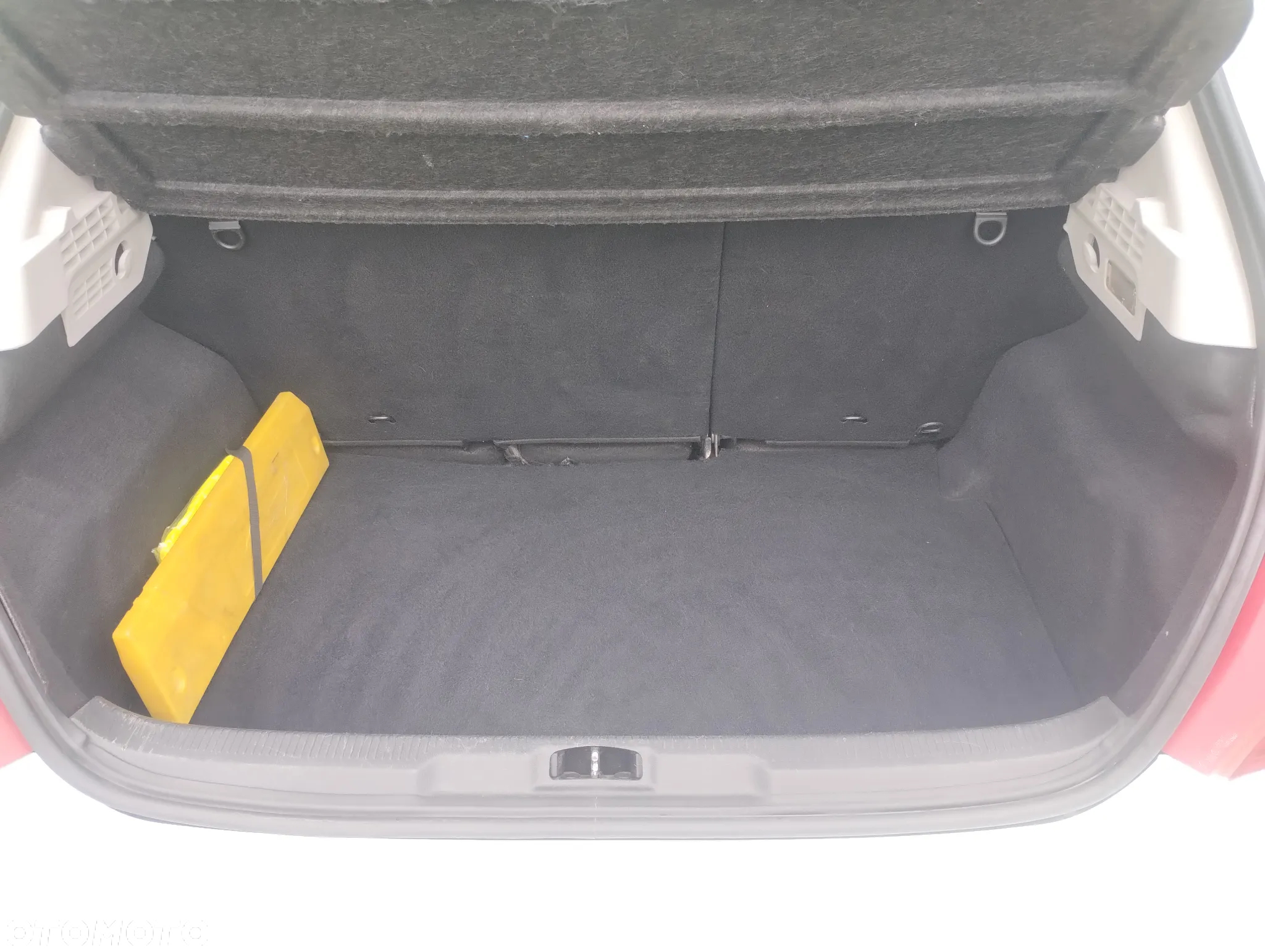 Peugeot 207 - 8