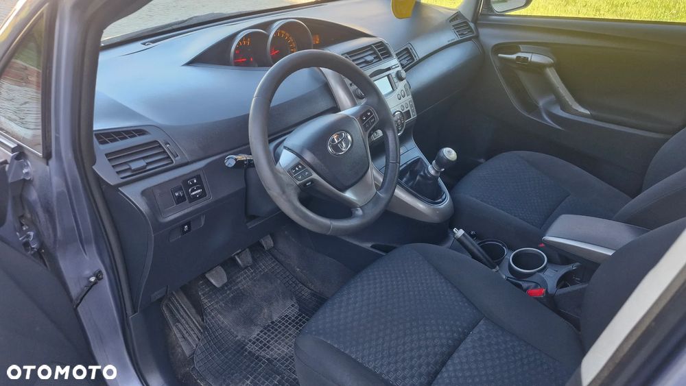 Toyota Verso 1.6 5-Sitzer Comfort - 9
