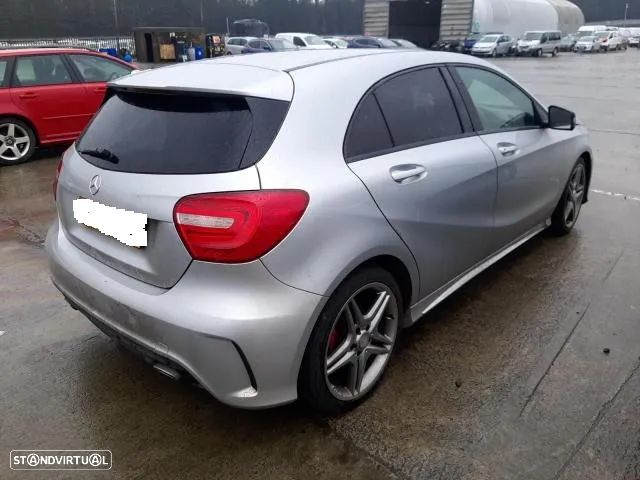 .Mercedes Benz A180 AMG 1.5 CDi W176 K9KF452 OM607 Para Peças - 2