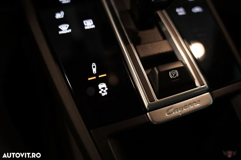 Porsche Cayenne Coupe GTS Tiptronic S - 24