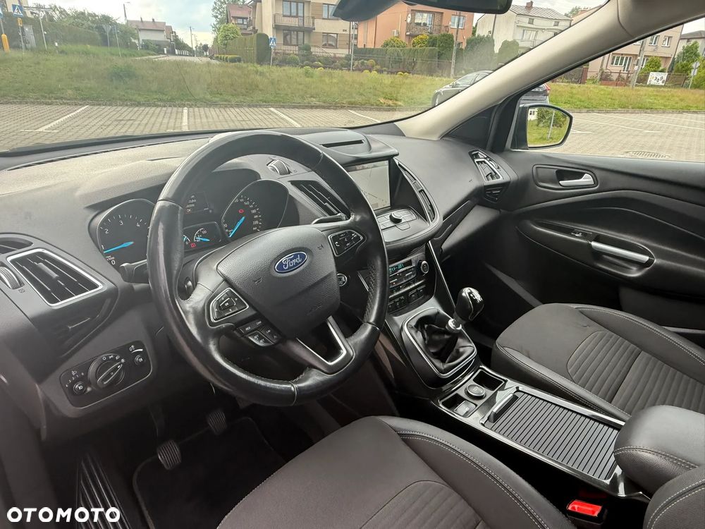 Ford Kuga 2.0 TDCi 4x4 Titanium - 26