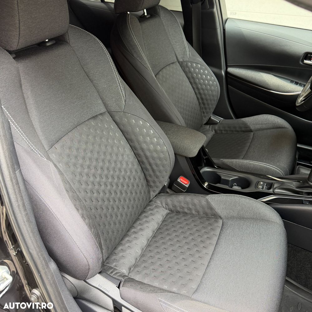 Toyota Corolla 1.8 Business Edition - 15