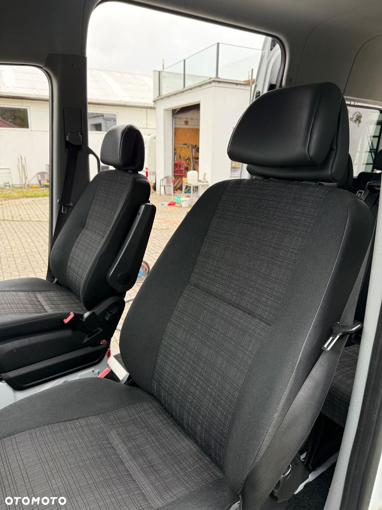 Mercedes-Benz Sprinter - 11