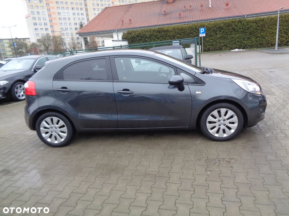Kia Rio 1.4 Comfort - 8