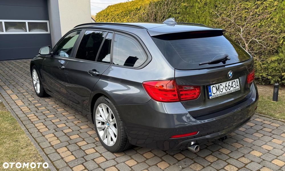 BMW Seria 3 318d - 4