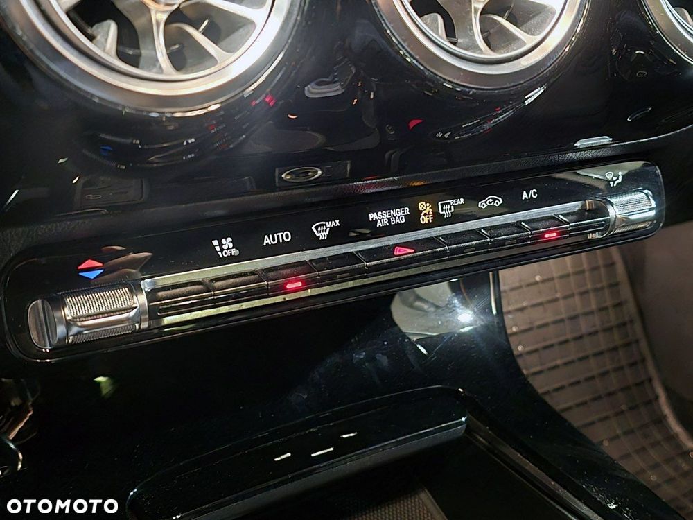 Mercedes-Benz Klasa A 220 7G-DCT AMG Line - 30