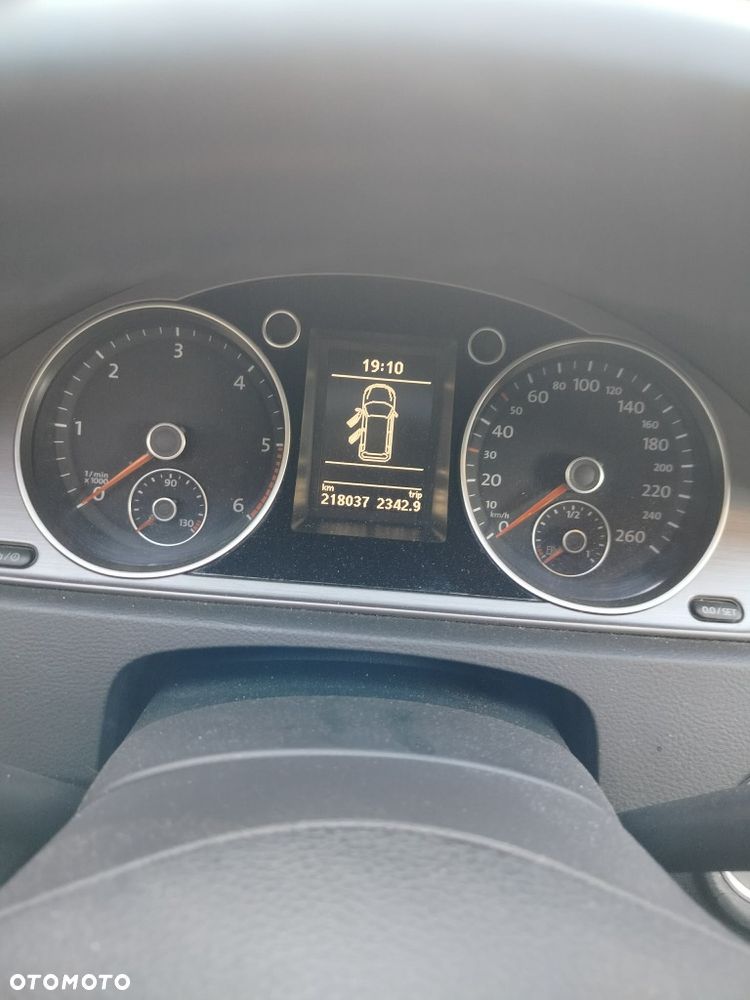 Volkswagen Passat - 5