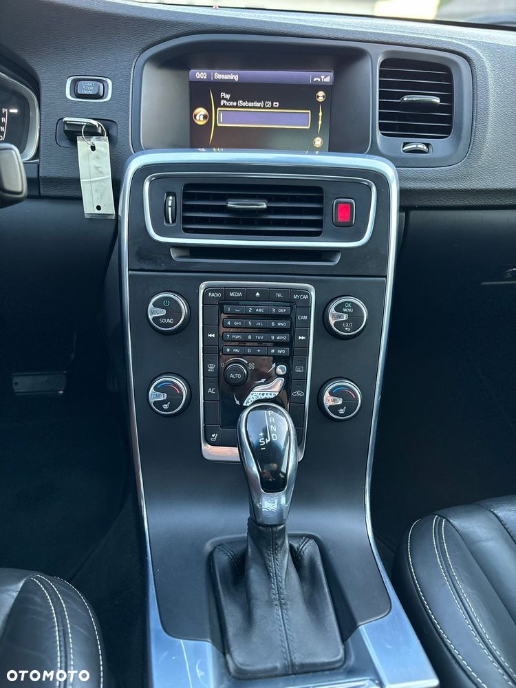 Volvo S60 T6 AWD Momentum - 10