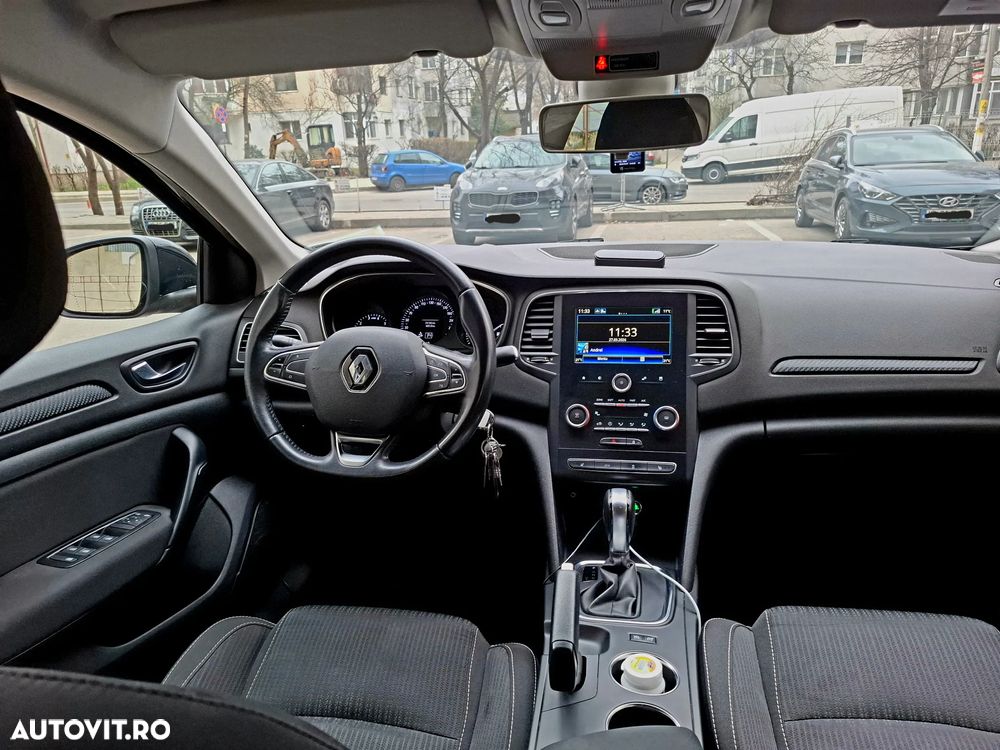 Renault Megane TCe 140 EDC GPF Zen - 11