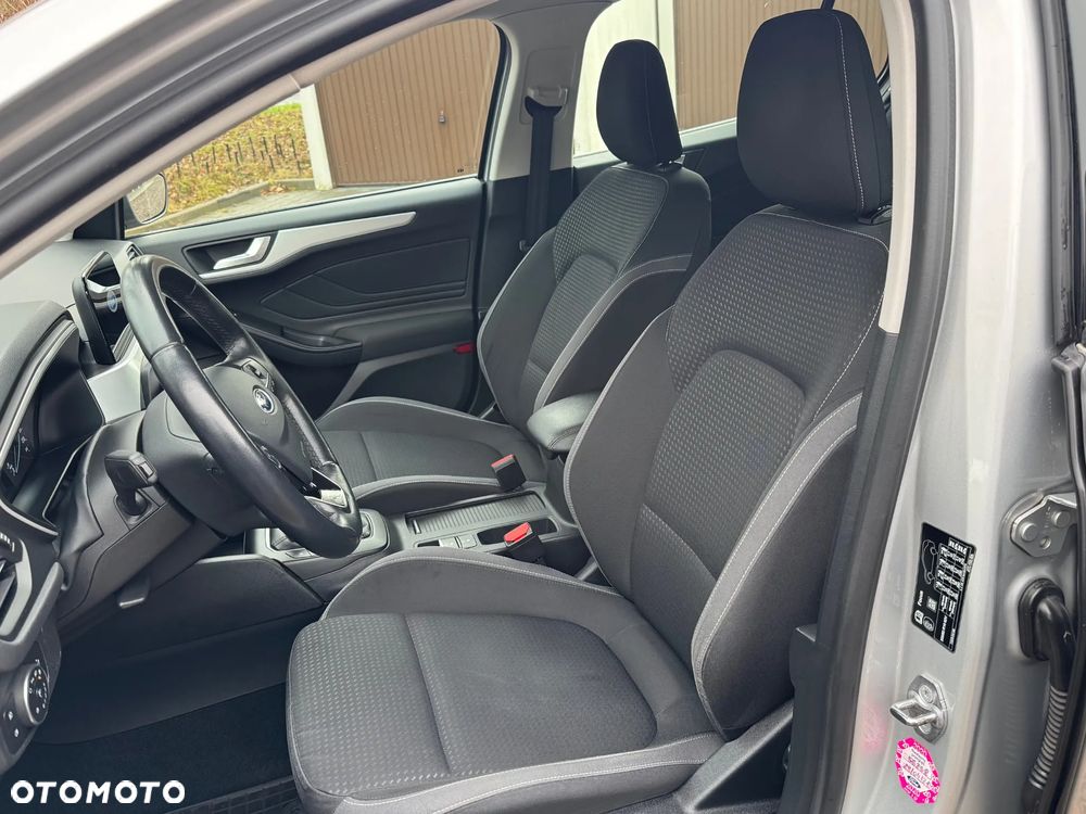 Ford Focus 1.5 TDCi SYNC Edition - 6