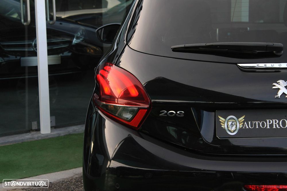 Peugeot 208 1.2 PureTech Signature - 35
