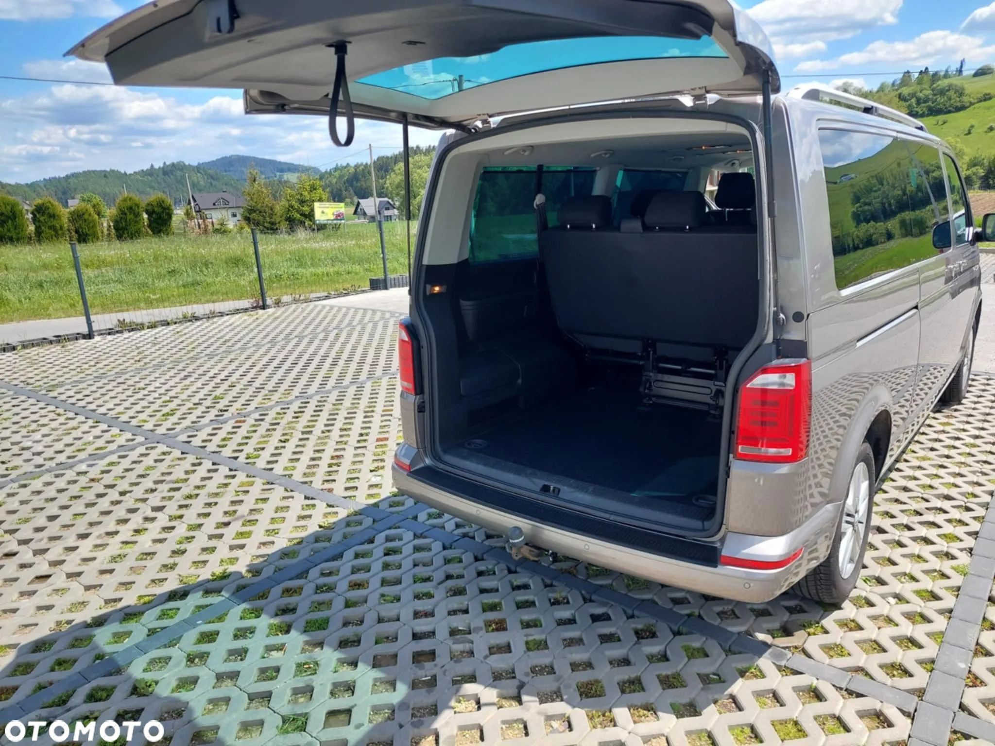 Volkswagen Caravelle 2.0 TDI L2 Comfortline 4Motion - 13
