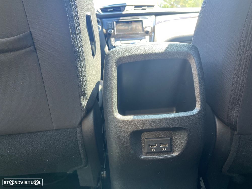 Nissan Qashqai 1.3 DIG-T N-Connecta J18 - 49