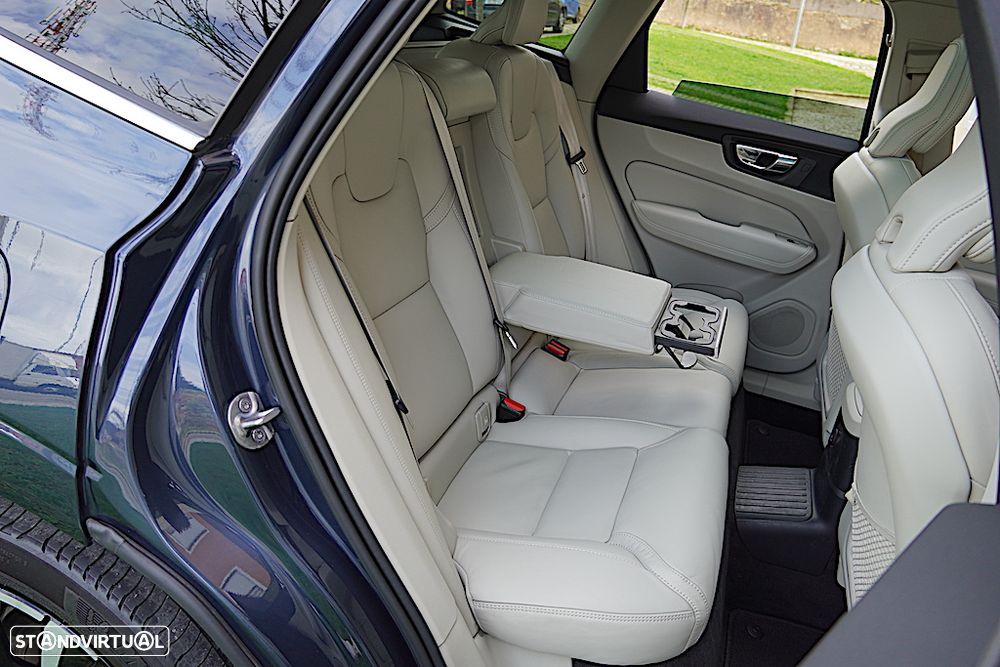 Volvo XC 60 2.0 T8 PHEV Ultimate Bright AWD - 24