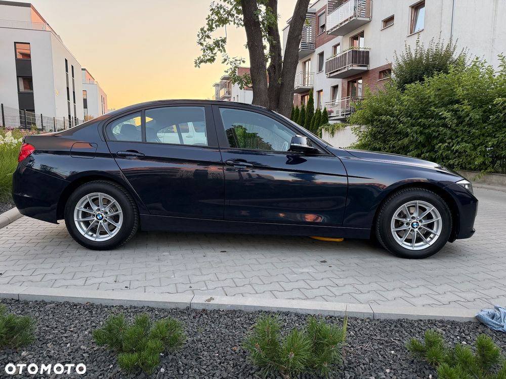 BMW Seria 3 316i - 6