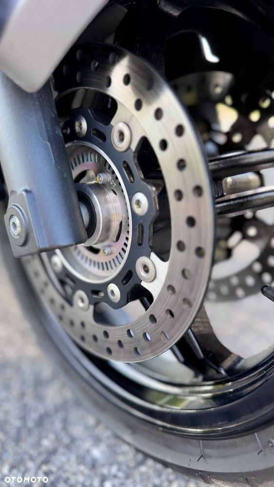 Suzuki Burgman - 29