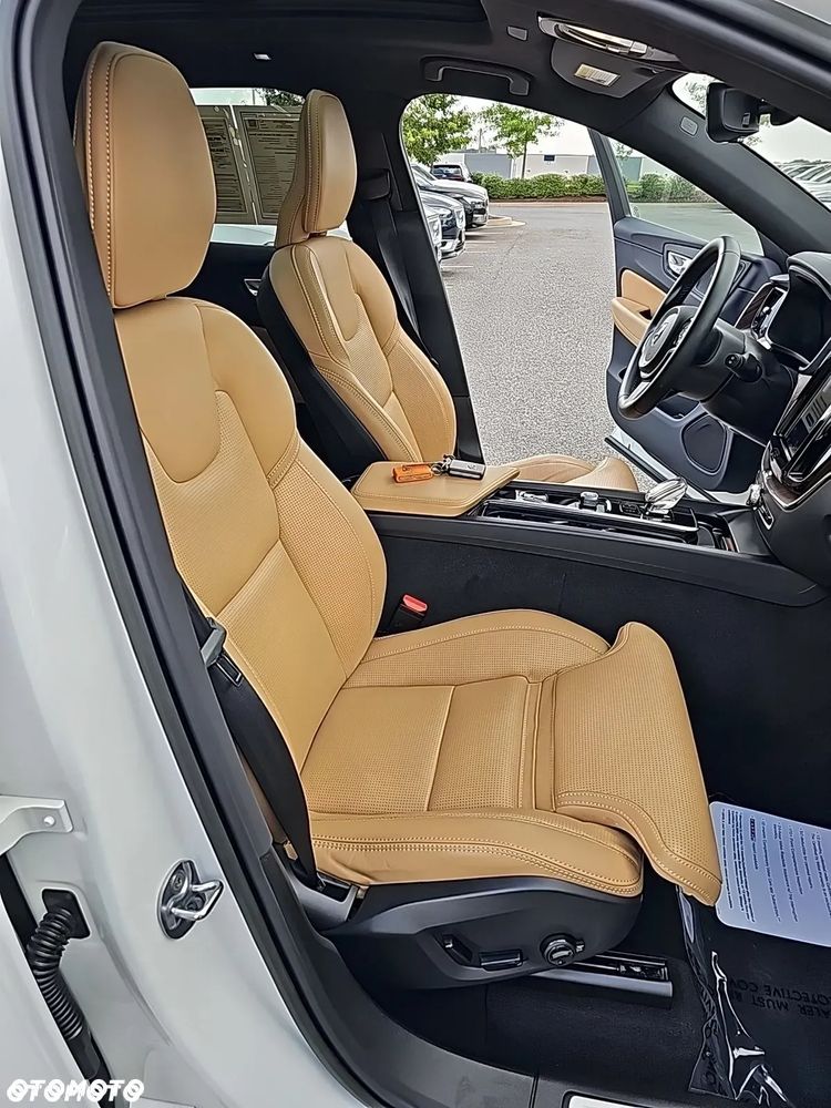 Volvo XC 60 B6 B AWD Geartronic RDesign - 10