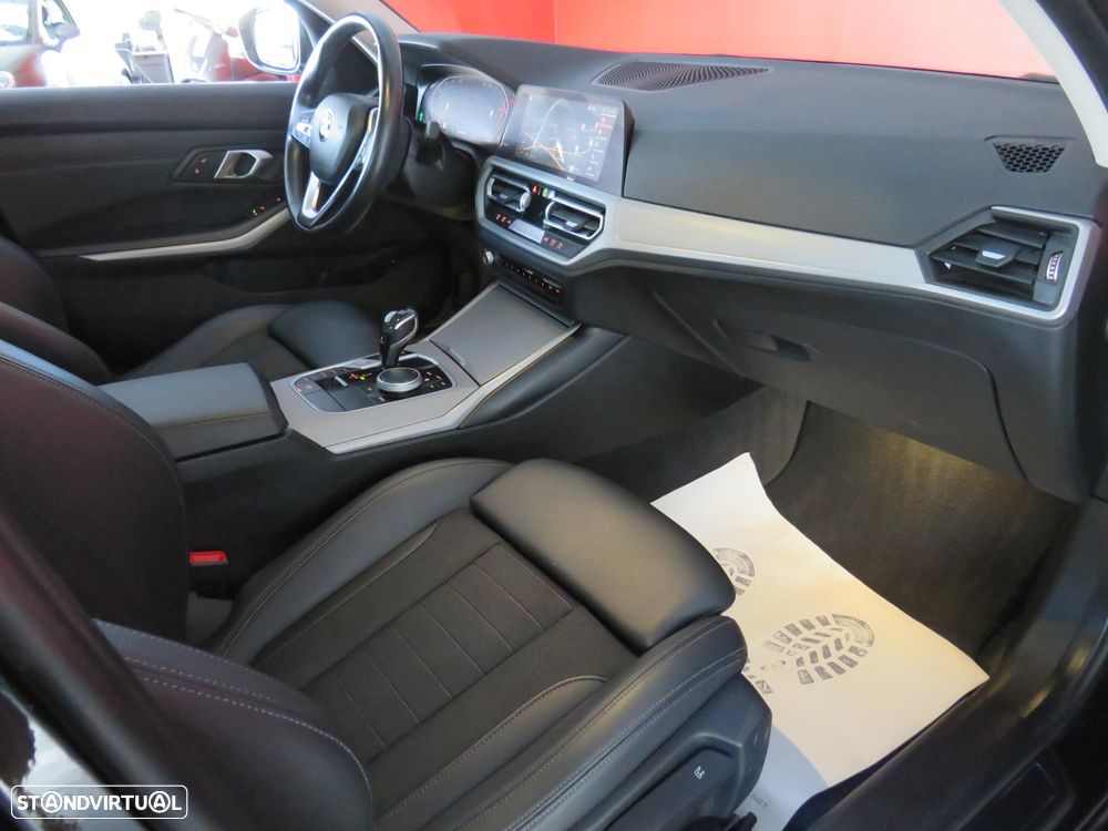 BMW 318 d Line Sport Auto - 25