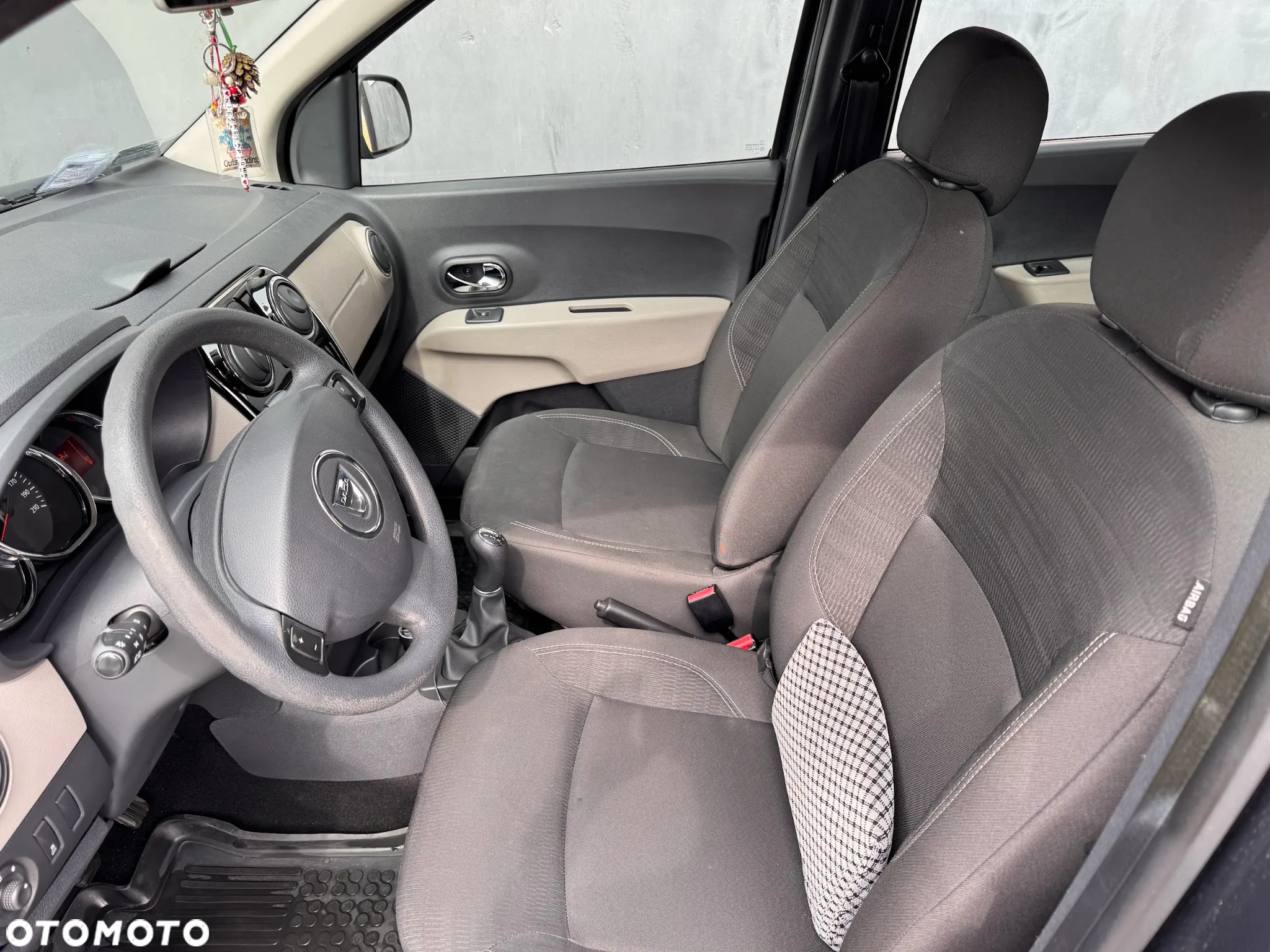 Dacia Lodgy 1.6 SCe Laureate S&S - 2