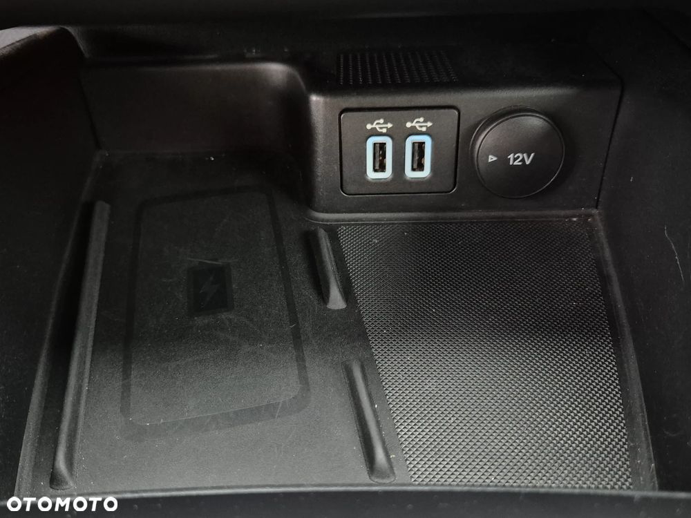 Ford Kuga 1.5 EcoBoost ST-LINE - 37