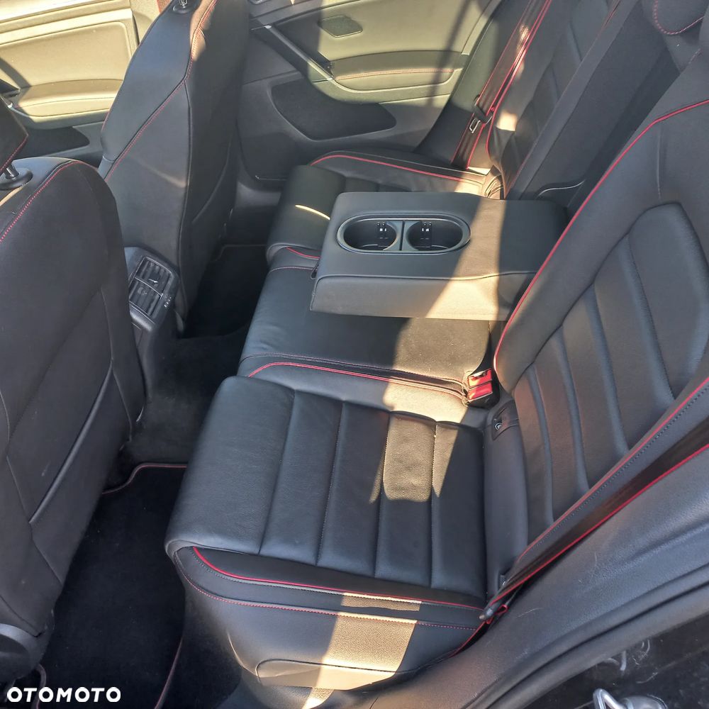 Volkswagen Golf GTI TCR 2.0 TSI OPF DSG - 21