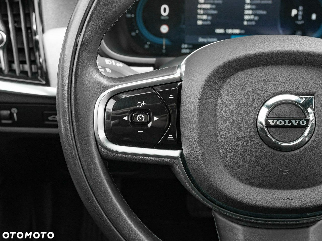 Volvo S90 D5 AWD Momentum - 17