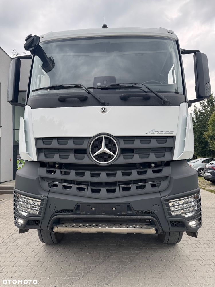 Mercedes-Benz AROCS - 2
