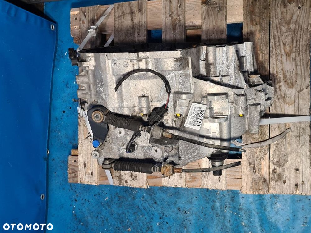 SKRZYNIA BIEGÓW MANUALNA VOLVO V40 S40 1.9D - 4