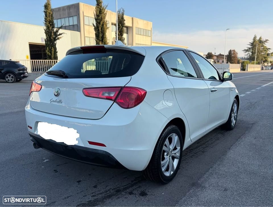 Alfa Romeo Giulietta 1.6 JTDM Veloce - 7