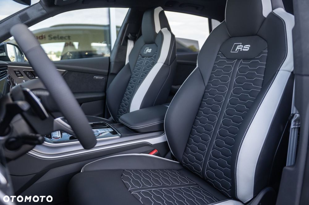 Audi RS Q8 - 8