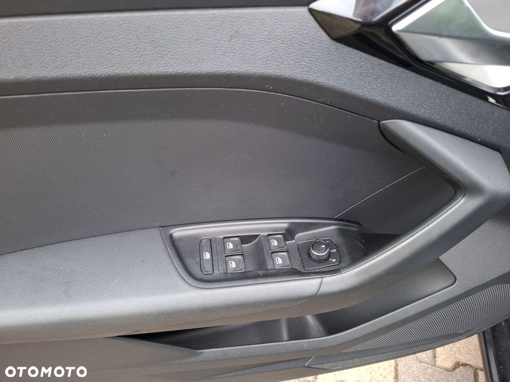 Audi A1 Sportback 25 TFSI - 24