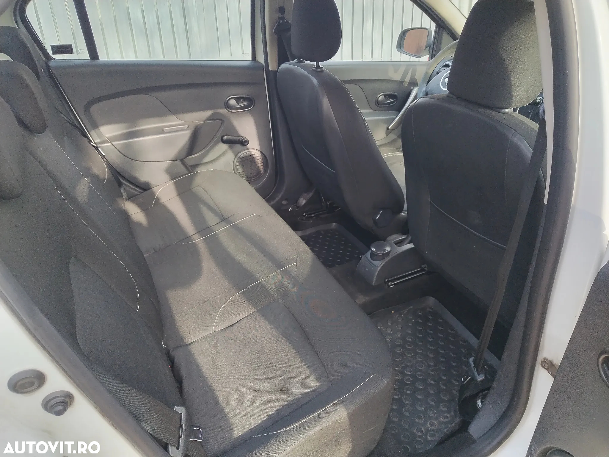 Dacia Logan 1.2 Prestige - 10