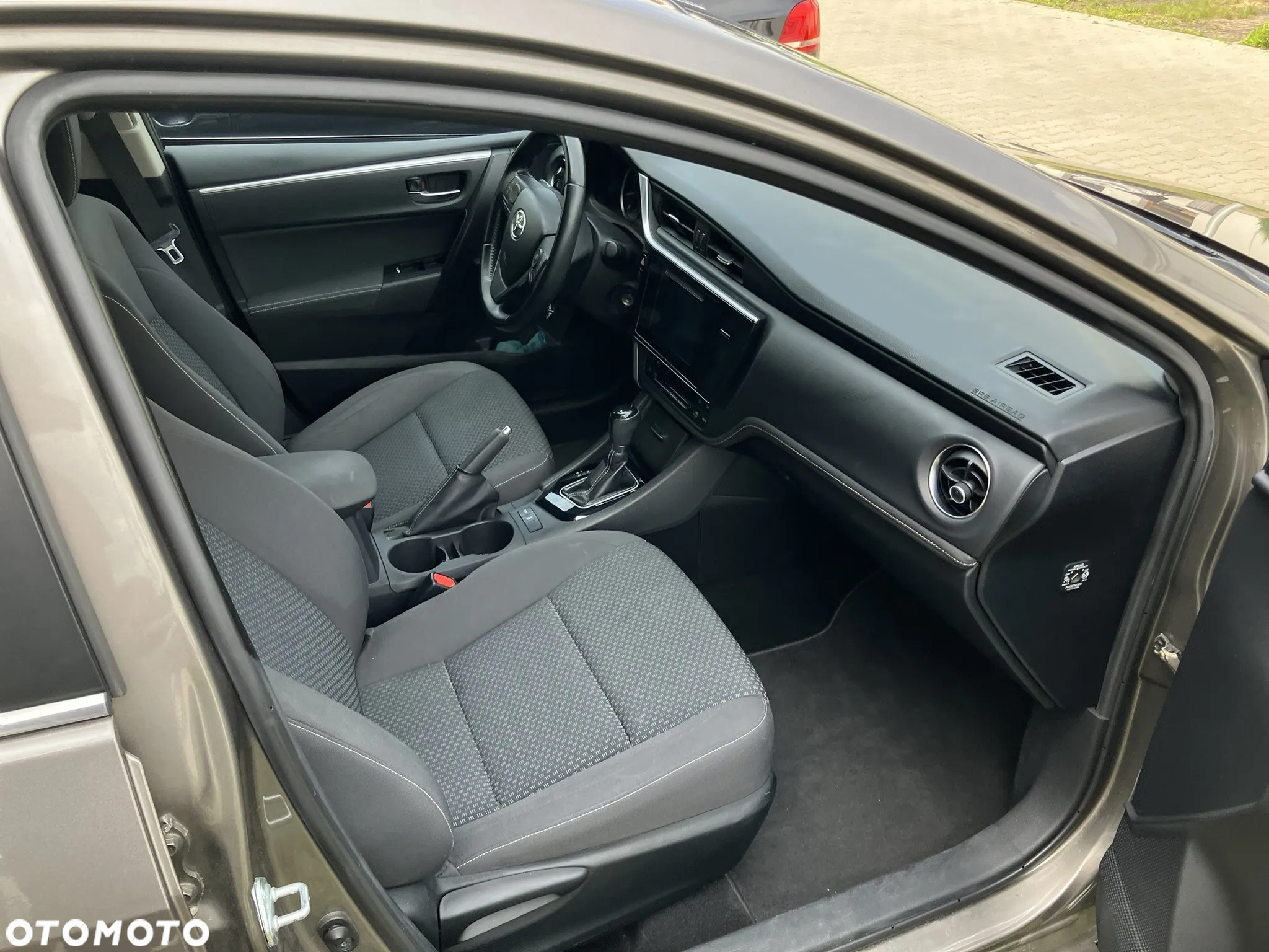 Toyota Corolla 1.6 Comfort MS - 9