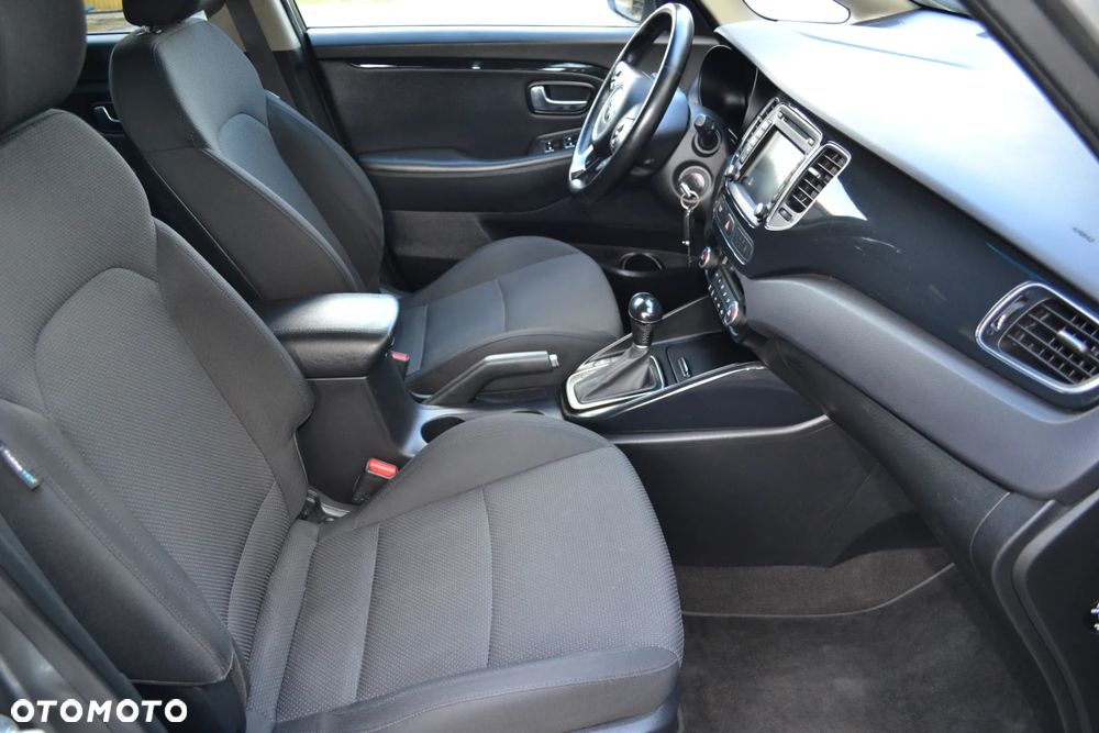 Kia Carens 1.7 CRDi Business Line 7os 7DCT - 20