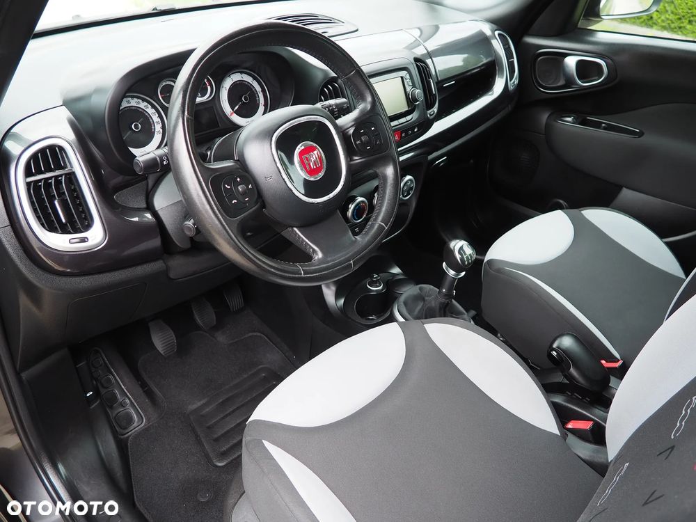 Fiat 500L 1.4 16V Urban Edition - 29