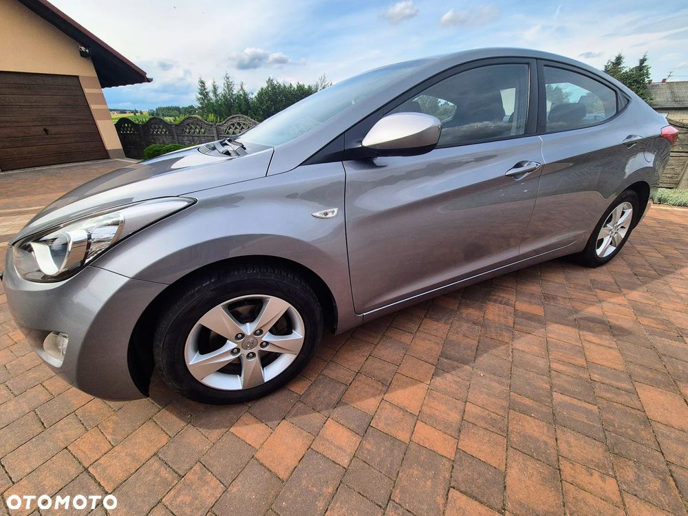 Hyundai Elantra 1.6 Comfort - 23