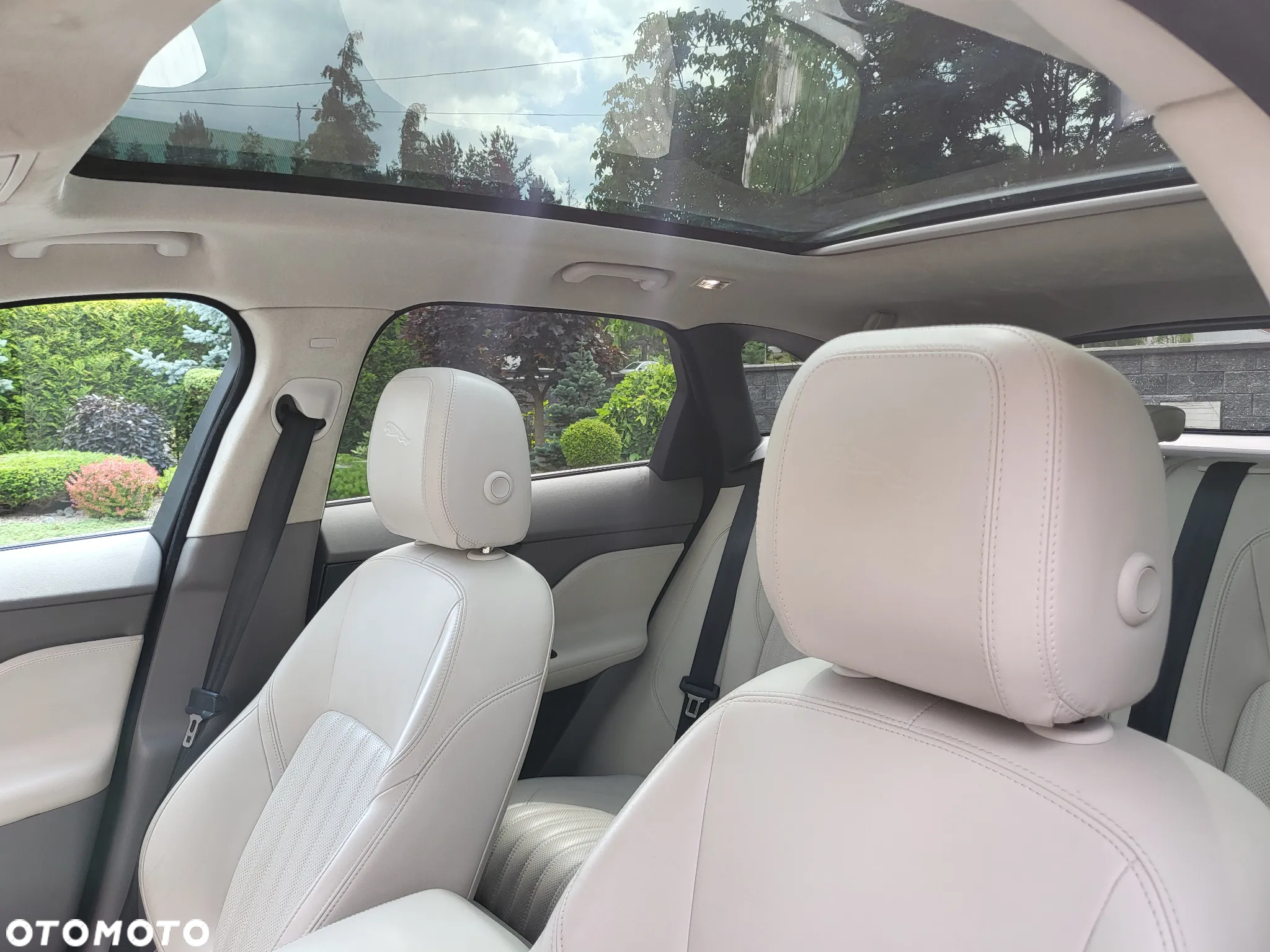 Jaguar F-Pace 2.0 i4D AWD Prestige - 36