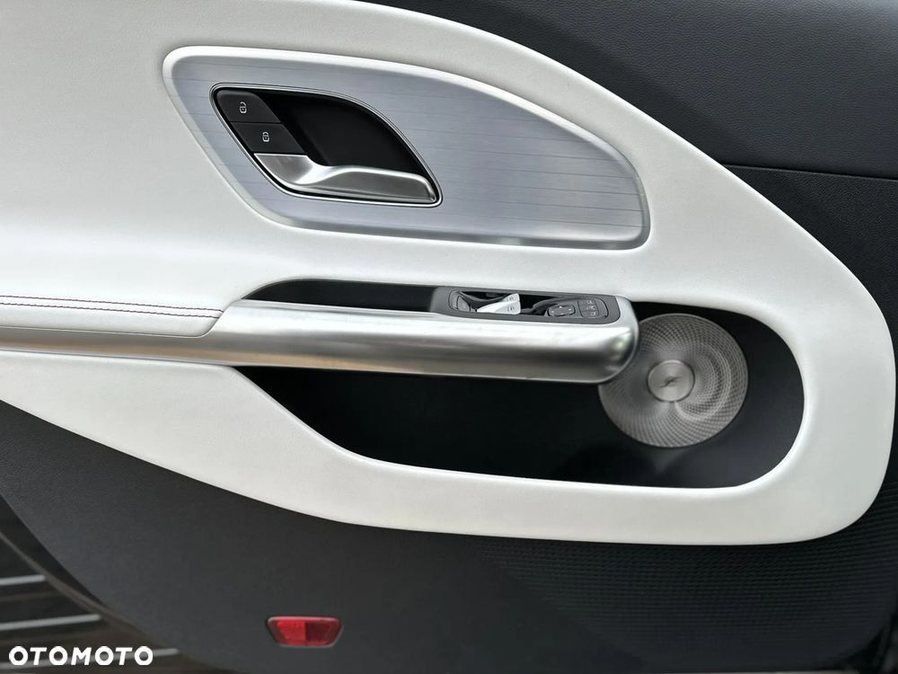 Mercedes-Benz CLA - 16