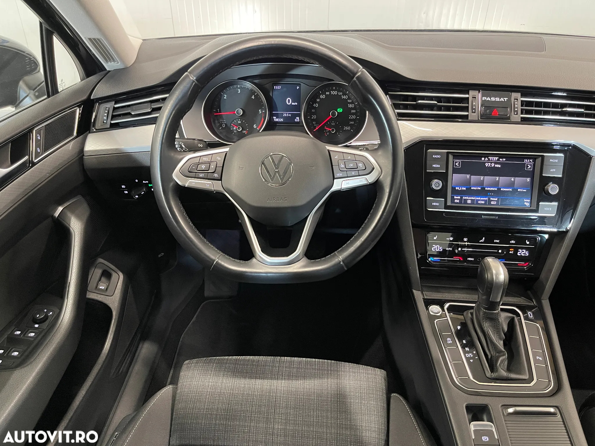Volkswagen Passat 2.0 TDI DSG Comfortline - 6