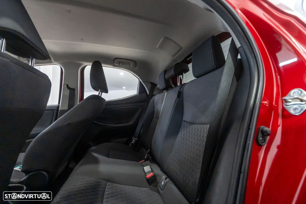 Toyota Yaris 1.5 VVT-i Luxury - 14