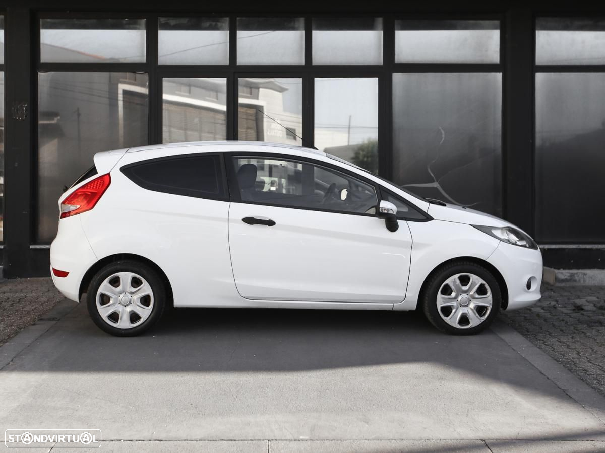 Ford Fiesta Van - 2