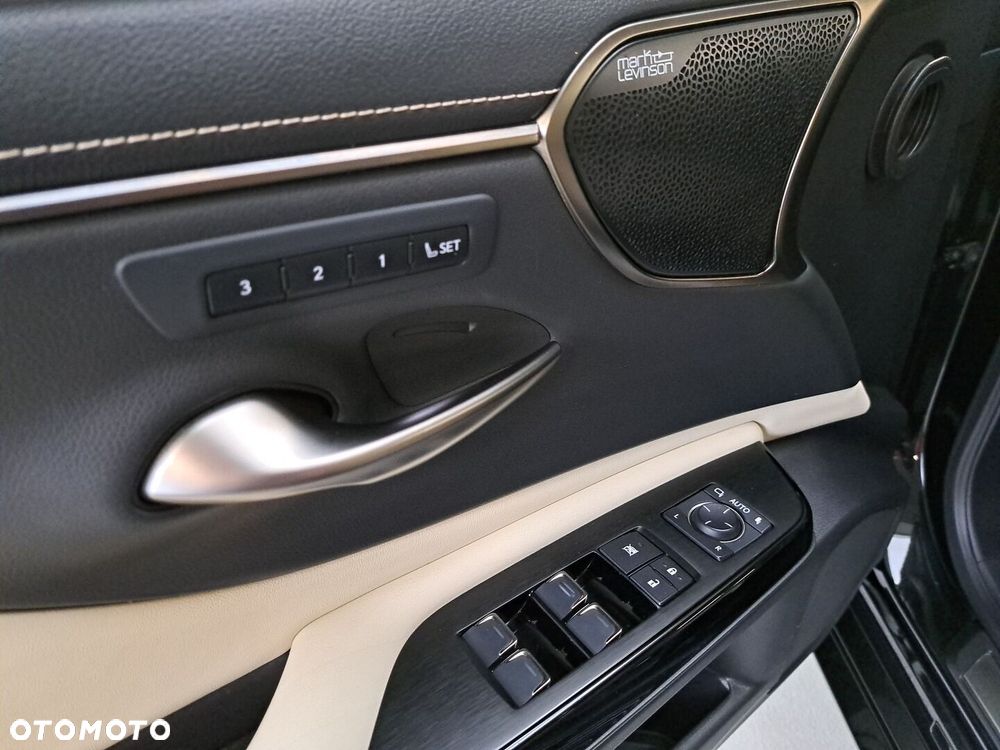 Lexus ES 300h Prestige - 41