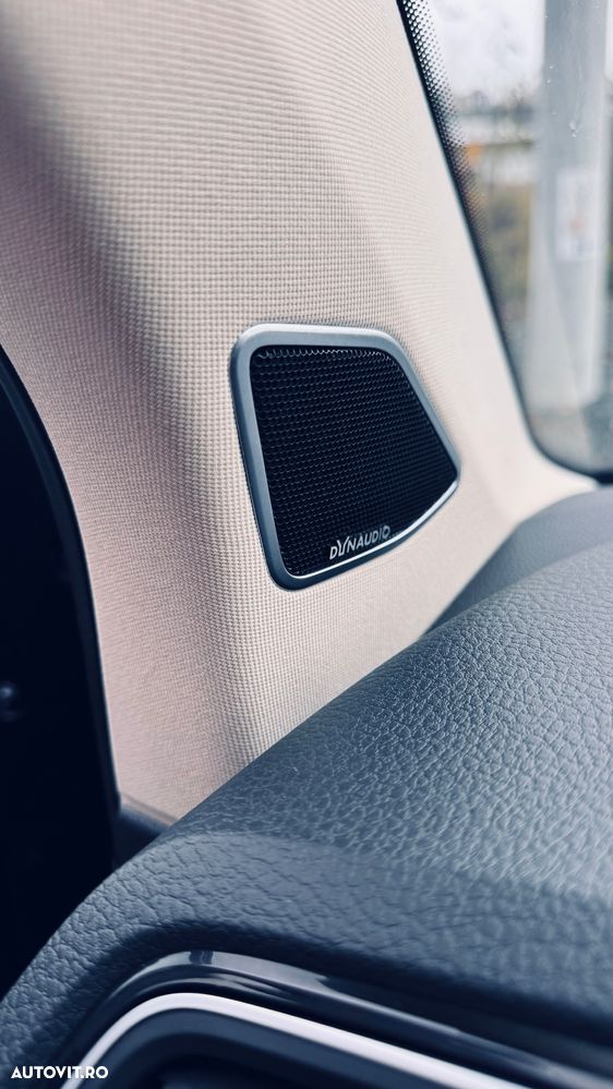 Volkswagen Multivan - 16