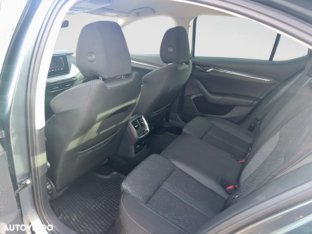 Skoda Octavia 2.0 TDI DSG 4X4 Style - 14