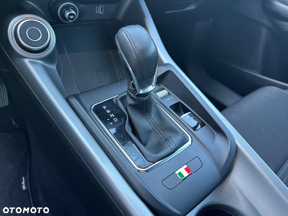 Alfa Romeo Tonale 1.5 T4 GSE mHEV Super DCT - 8