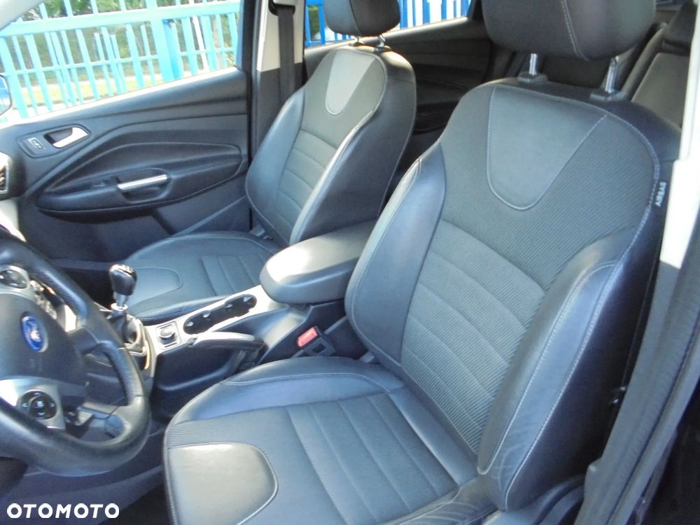 Ford Kuga 2.0 TDCi 4x2 Titanium - 8