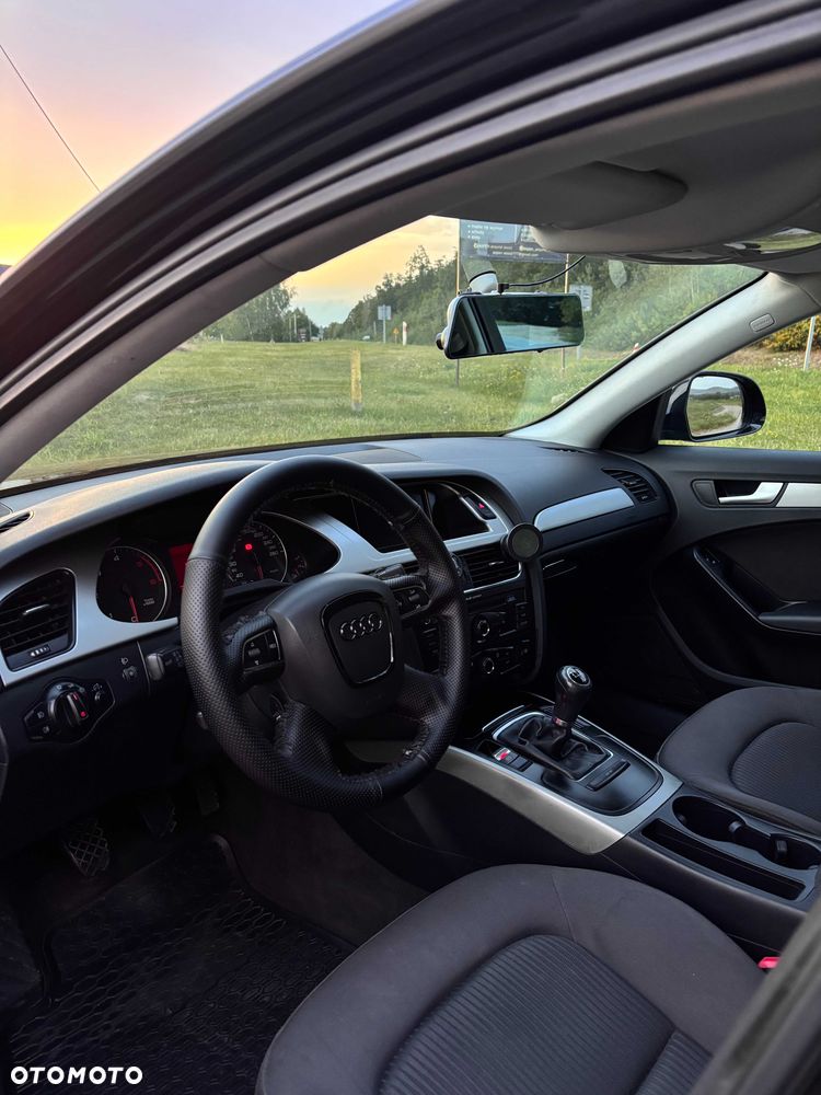 Audi A4 Limousine - 6