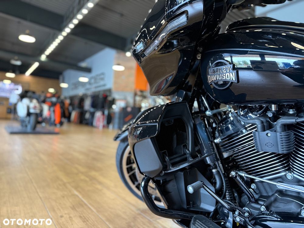 Harley-Davidson Touring Street Glide - 8