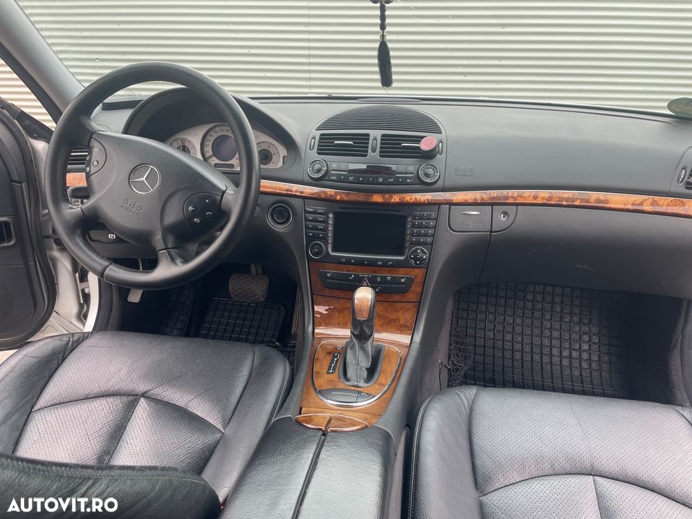 Mercedes-Benz E - 10